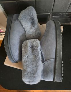 Faux Fur Boots sz 10