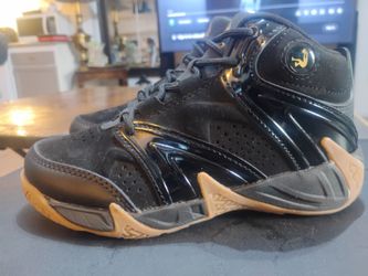 boys  shaq size 1 $25