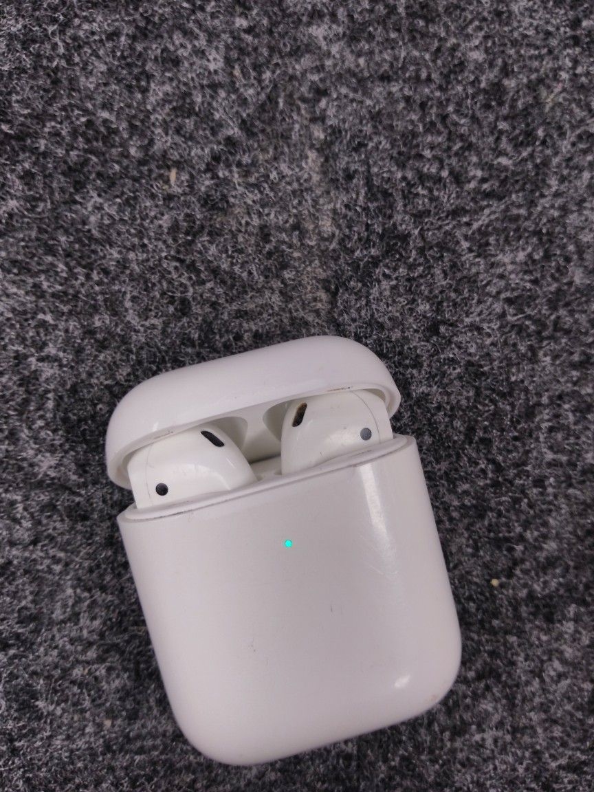 Airpods 1st Gen (823453 1)