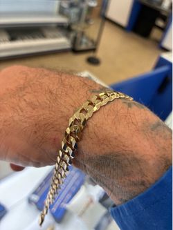 14kt gold curb bracelet
