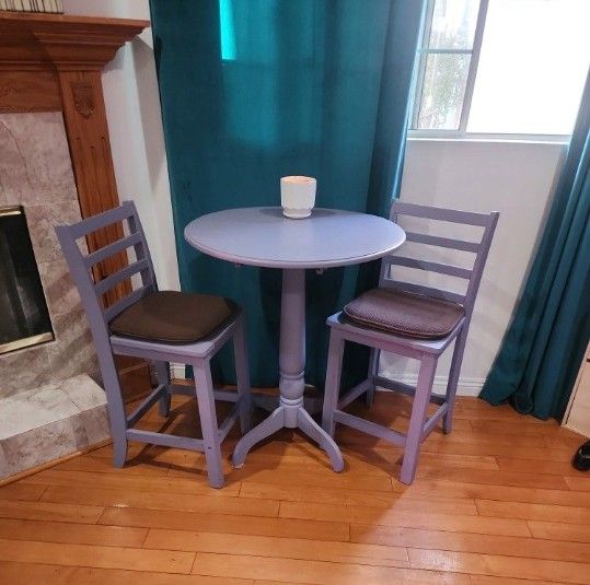 Dinning Table and Chairs