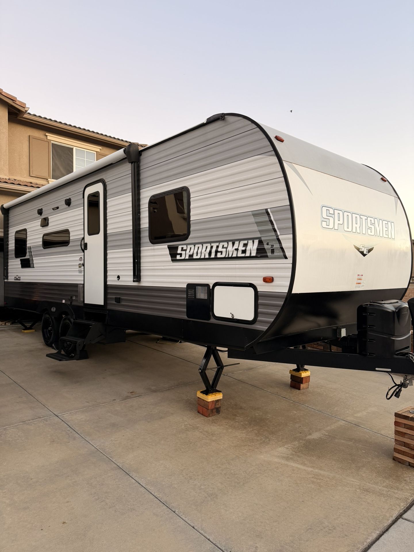 2022 TOYHAULER SPORTSMEN