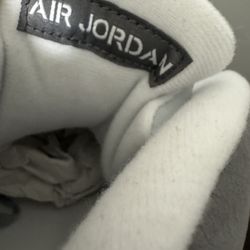Close Picture Of Jordan Retro 5s Wolf Grey 