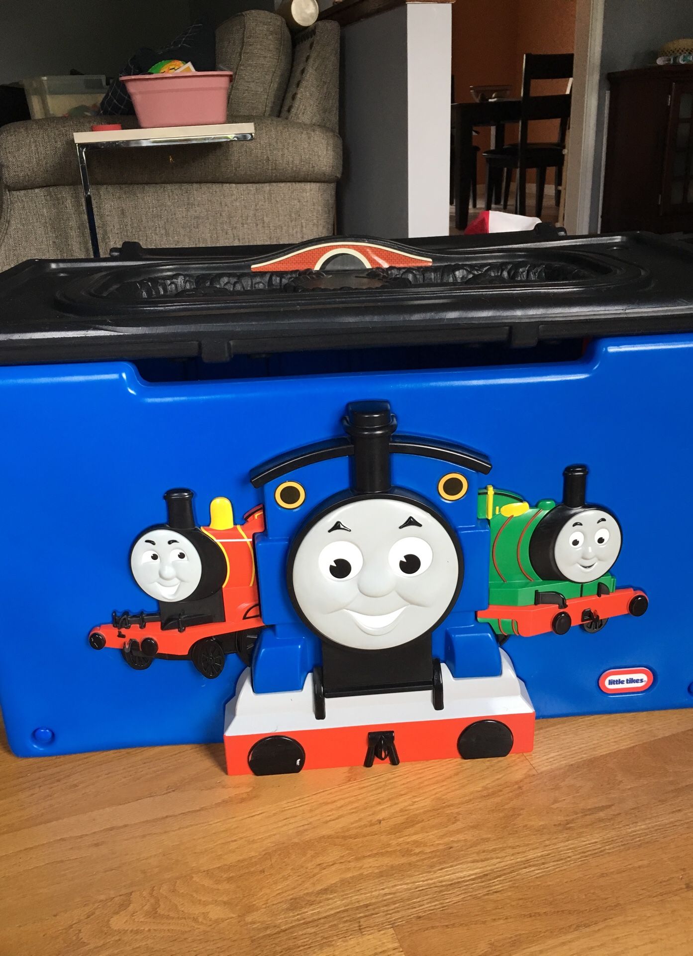 Little tikes thomas the train toy box deals
