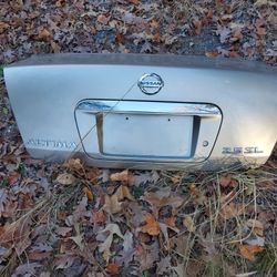 Nissan Altima Trunks