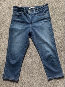 Levi’s 311 Shaping skinny capris size 30 waist