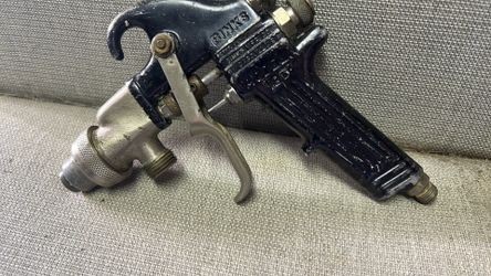 Binks  Model 18 Paint Gun