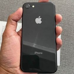 iPhone 8, Factorý  Únlocked.. Excellent Condition..