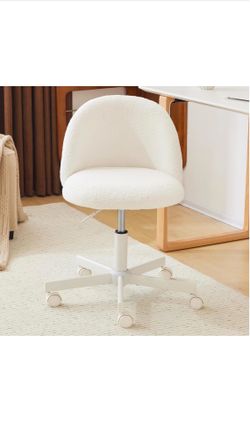 White Boucle Office Chair with Wheels – Vanity Desk Chair