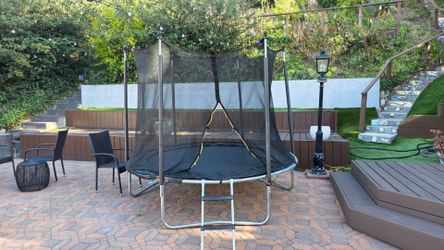 Trampoline with net - 330lbs weight limit