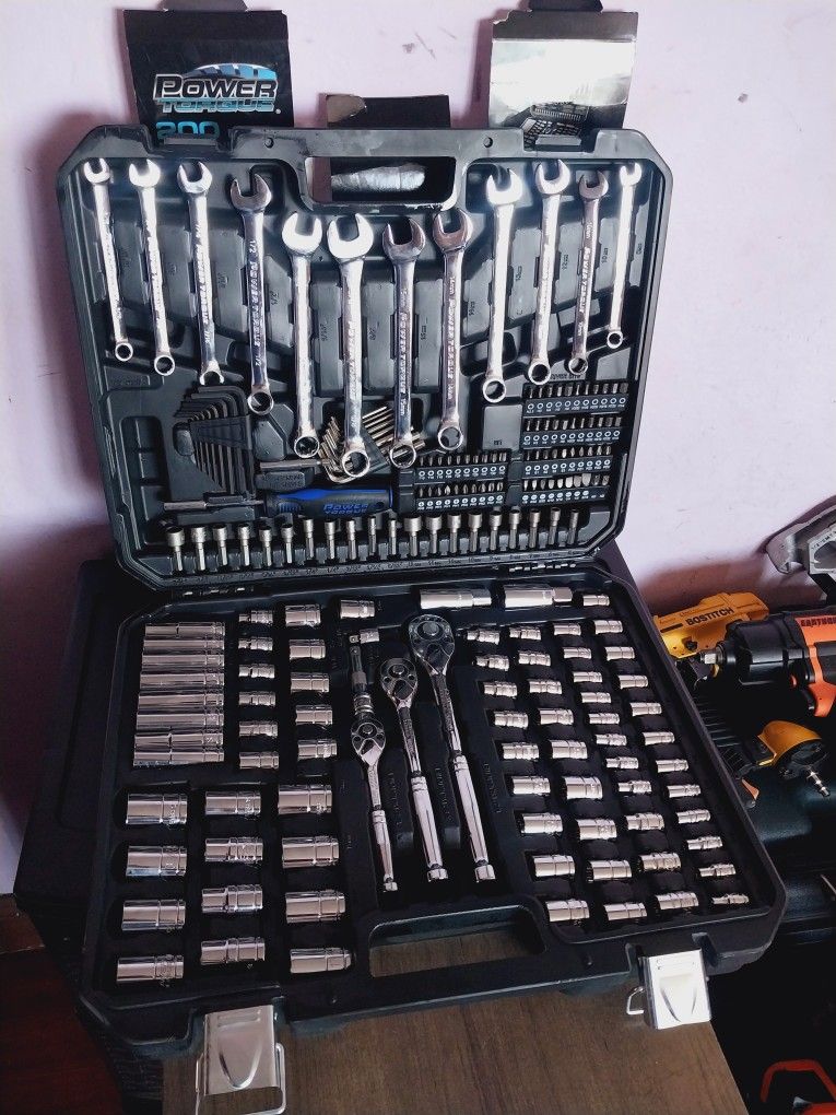 Dados POWER TORQUE SET 200 PIESAS