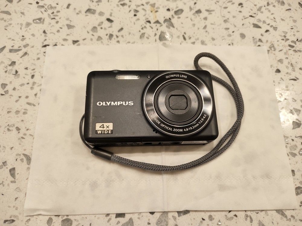 Olympus Digital Camera CCD 12.1 MP 4x Optical Zoom