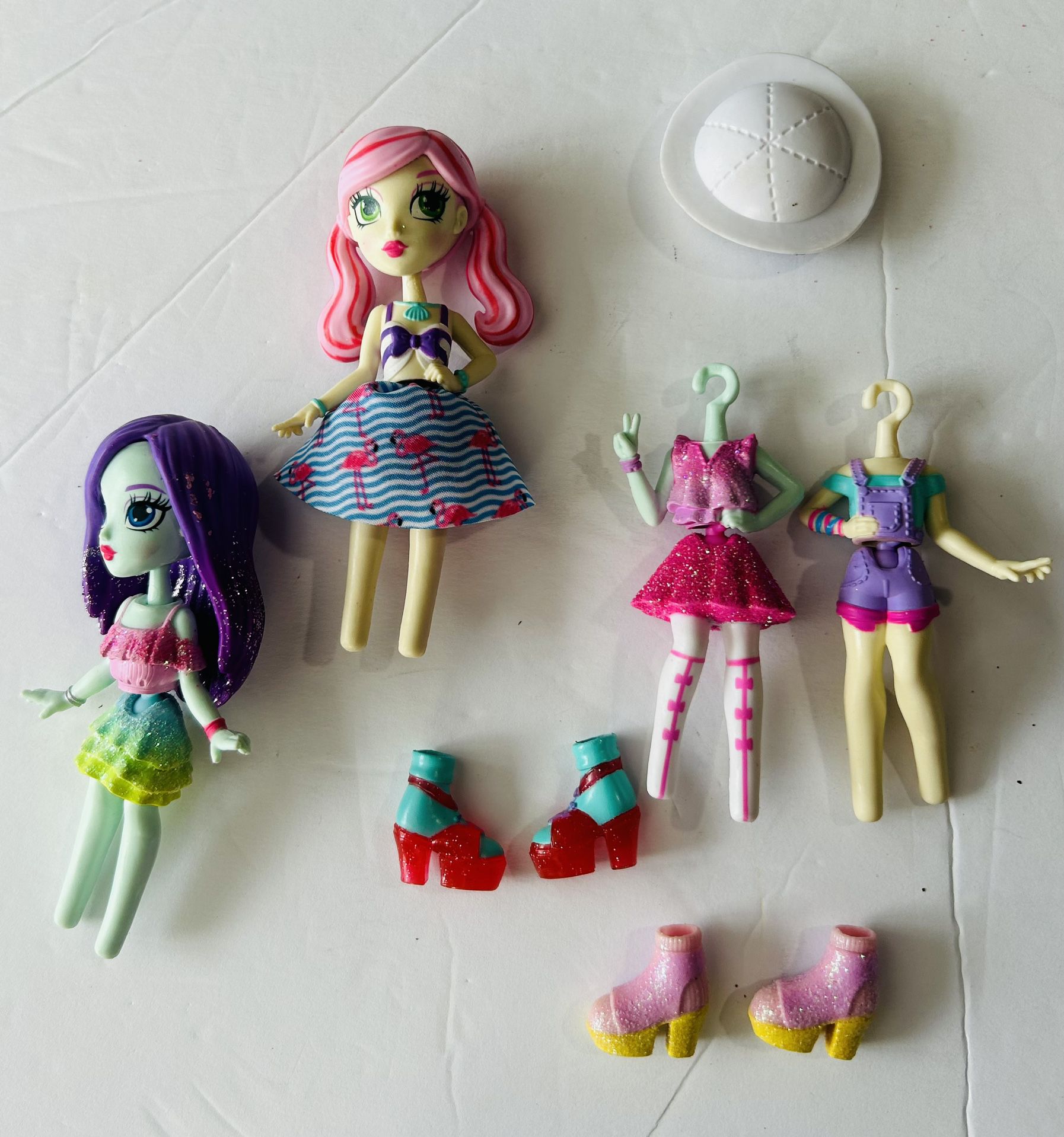 Lot of Off The Hook Style Dolls + Interchangeable Body Parts & Accessories