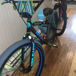 Maniacc Flyer   (READ DESCRIPTION)