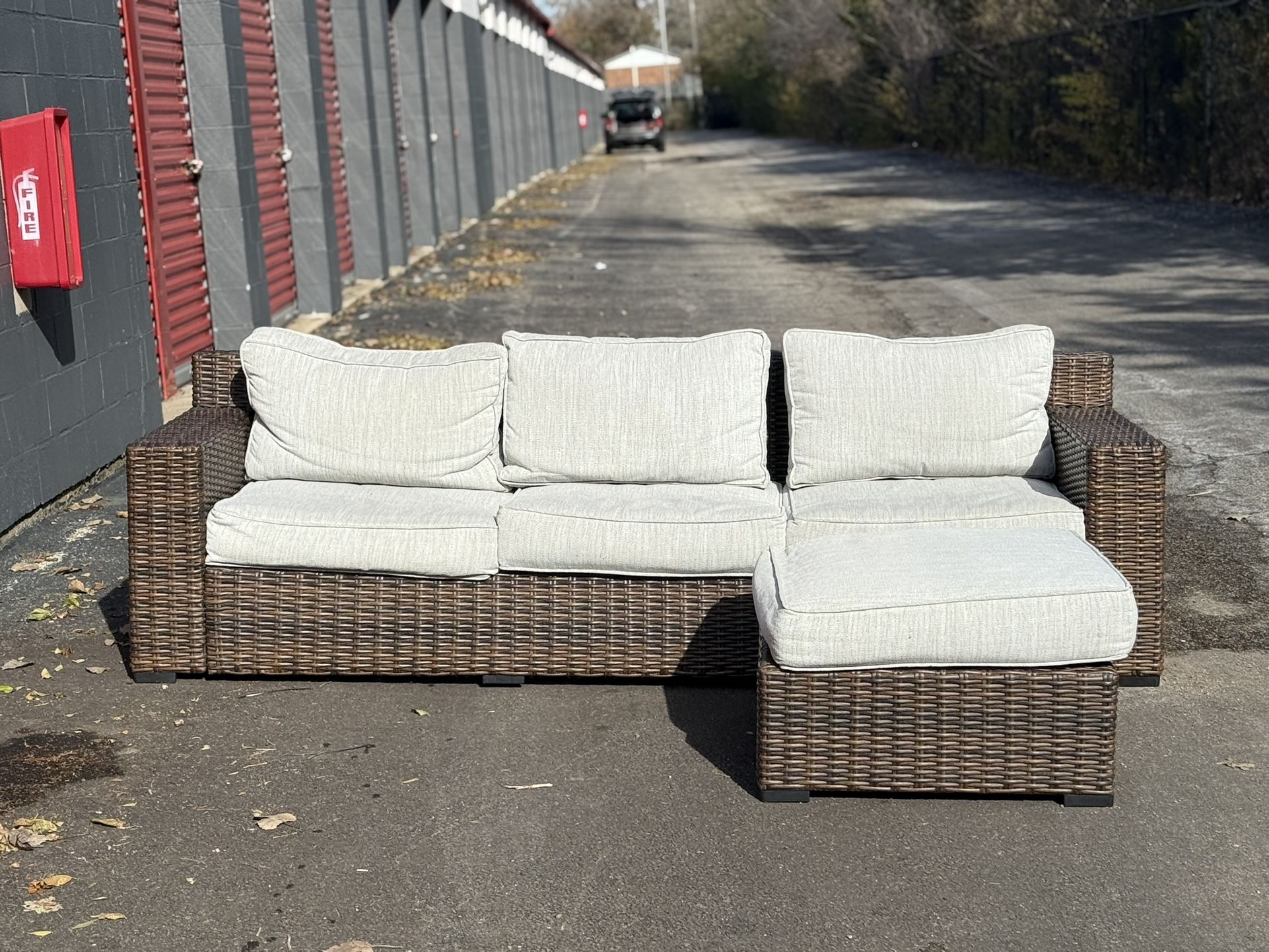 Outdoor Wicker Sectional + Ottoman – Free Curbside Delivery