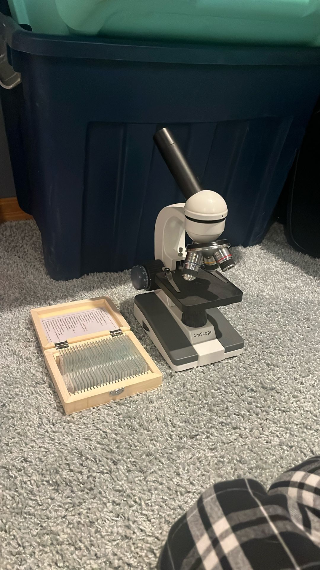 AmScope Microscope With Slides