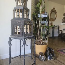Vintage 3 Tiered Decorative Birdhouse on Stand
