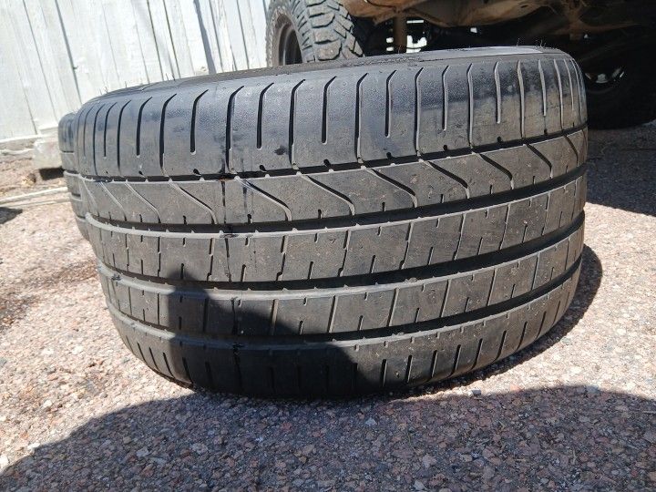 Pirelli P Zero 305/30 ZR 20 Tires X2