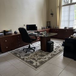 Custom Built Beautiful Home Or Office Desk!