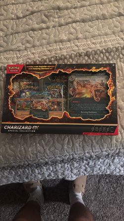 Pokémon Charizard ex Special Collection Box
