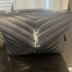 Ysl Medium Lambskin Black Bag. Excellent Con