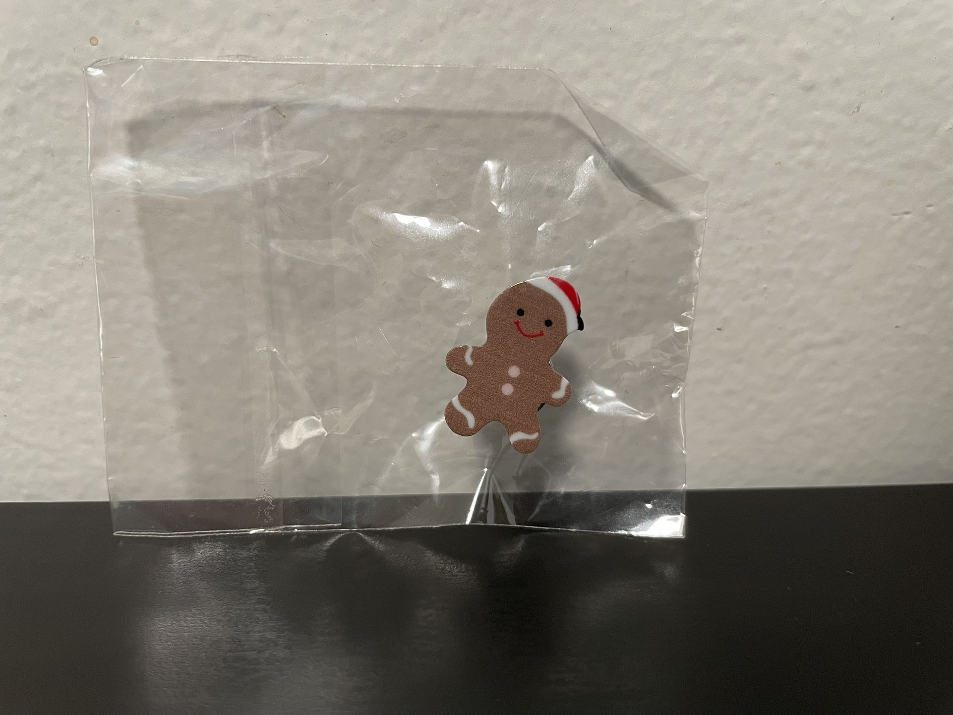 Gingerbread Man Christmas Pin NEW SEALED Pinback Brooch Holidays Enamel