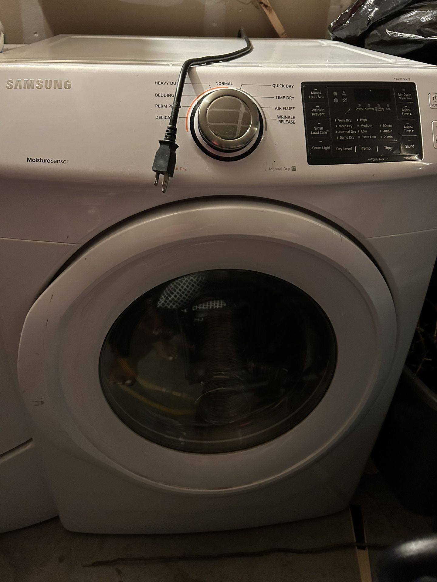 Electric dryer 