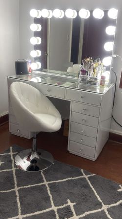 Vanity Chair