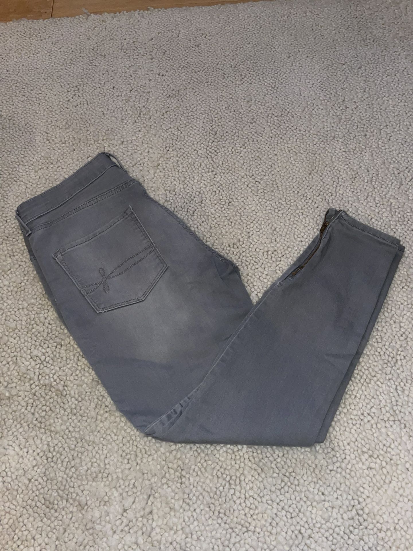 Denizen from Levi's High Rise Ankle Skinny Gray Jeans Size 10