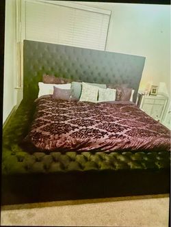 California king Storage Bed