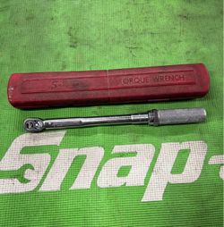 Snap On Tool QJR-2100B 3/8 Drive Torque Wrench With Case 20-100 Ft Lbs