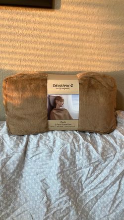 New bearpaw blanket + bag travel set