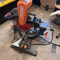 DUAL BEVEL 12” MITRE SAW RIGID CHEAP ITS DIRTY BUT WORKS GREAT 