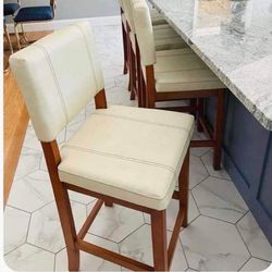 Bar Stools New in Original Packagings Set of 4 Beautiful Stitching.