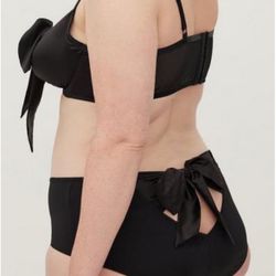 New Torrid Big Satin Bow Panty And Bra