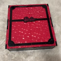 Barbie Closet With Clothes