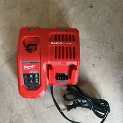 Milwaukee Rapid Charger New