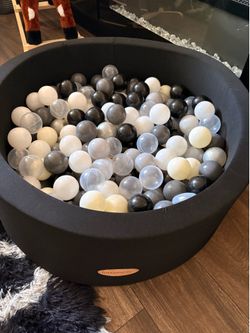 Baby foam ball pit
