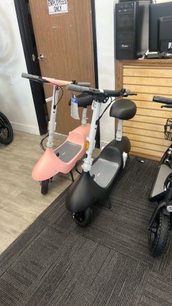 Okai Seated Scooter
