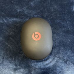 Beats - Studio Pro - Wireless Noise Cancelling Over-the-Ear headphones 