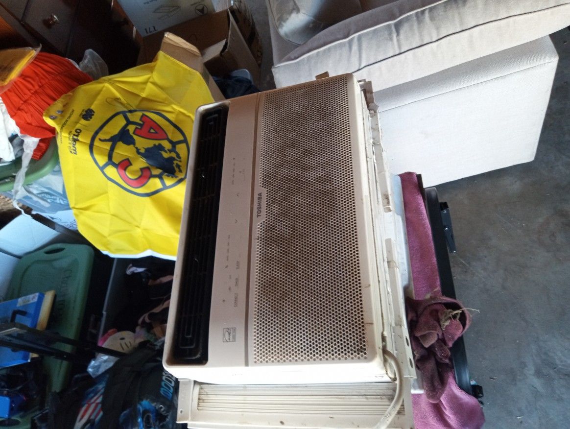 Toshiba AC Works Great 100$