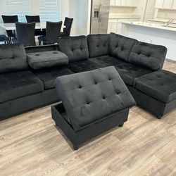 Brand New! Heights Black Velvet  Reversible Sectional w/Ottoman 