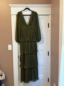 Maxi dress - LULU’s Sz Med: Cocktail, party, wedding guest