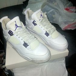 Retro Jordan 4 White Metallic Purple