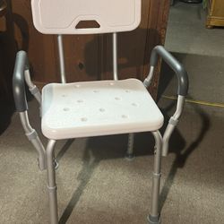 Nueva…. MaxKare Silla de Ducha con Respaldo y Reposabrazos Acolchados, Taburete de Ducha con 6 Niveles de Altura Ajustable de 26.8"-39.1", Soporta has