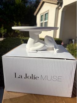 La Jolie Muse Topsy Rabbit Shaped White Porcelain Cake/Cheese Stand