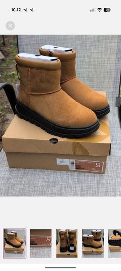 UGG Koola Mini Hybrid Boots Size 9