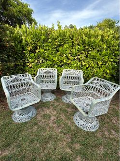 4 Mid Century Modern Russell Woodard Spun Fiberglass Arm Chairs