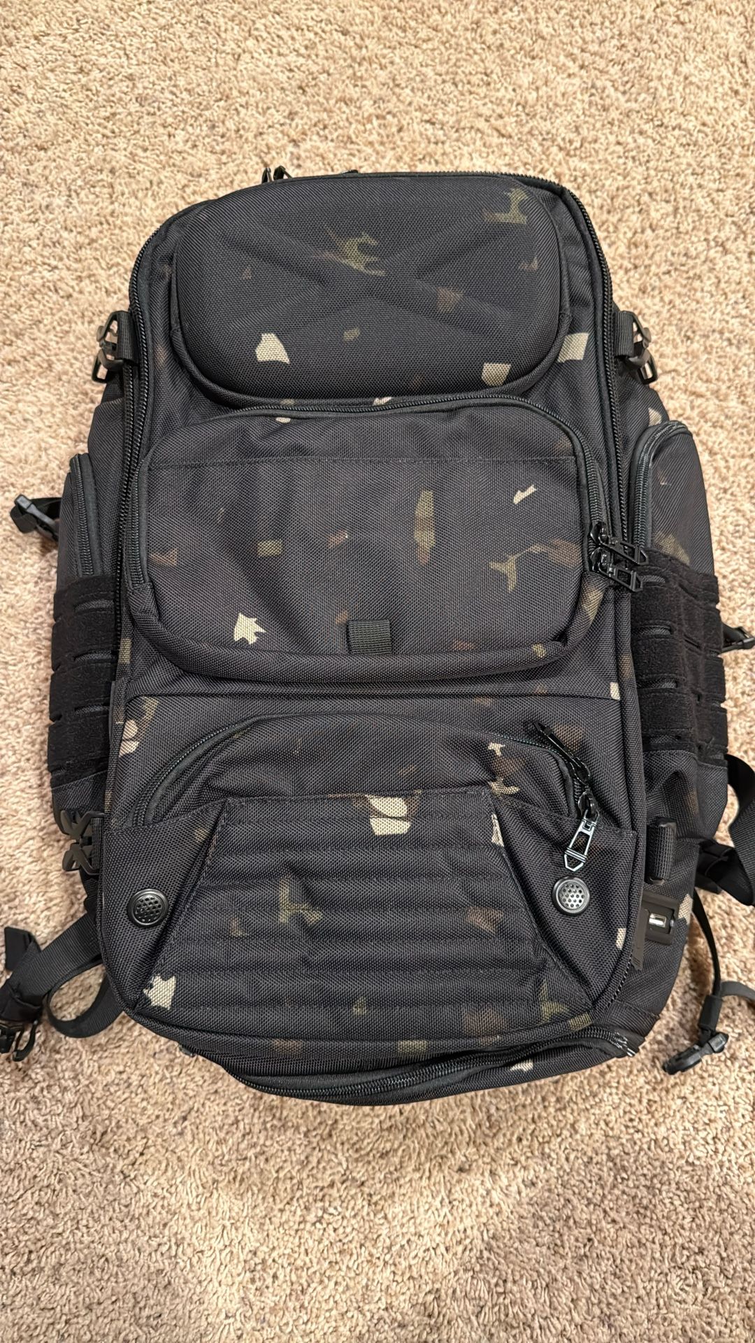 Ozuko Travel Backpack