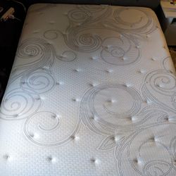 Queen Size Mattress And Box